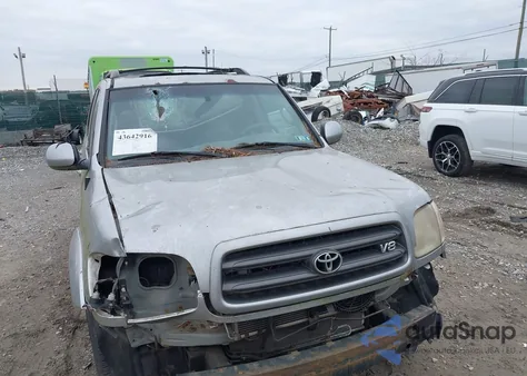 2001 Toyota Sequoia Sr5 V8 from USA, damaged, VIN 5TDBT44A01S002081